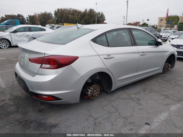 Photo 3 VIN: 5NPD84LF9KH447773 - HYUNDAI ELANTRA 