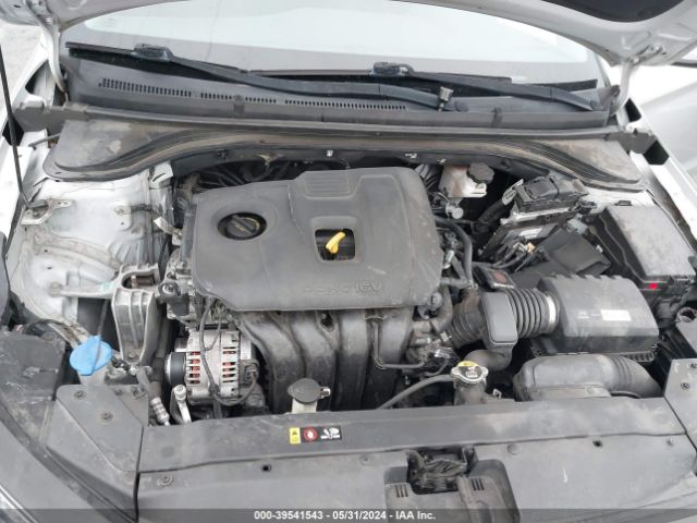 Photo 9 VIN: 5NPD84LF9KH447773 - HYUNDAI ELANTRA 