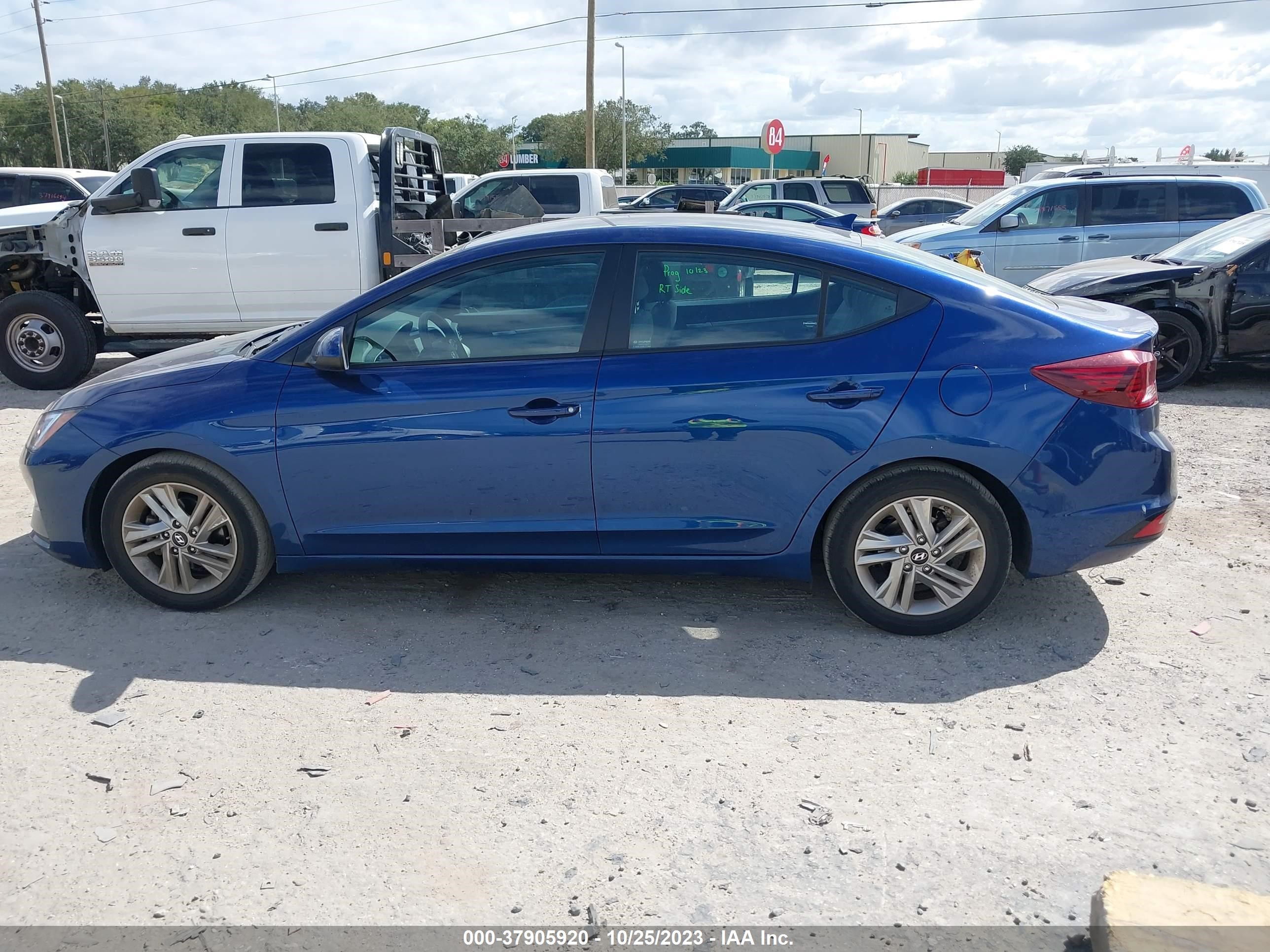 Photo 13 VIN: 5NPD84LF9KH451273 - HYUNDAI ELANTRA 