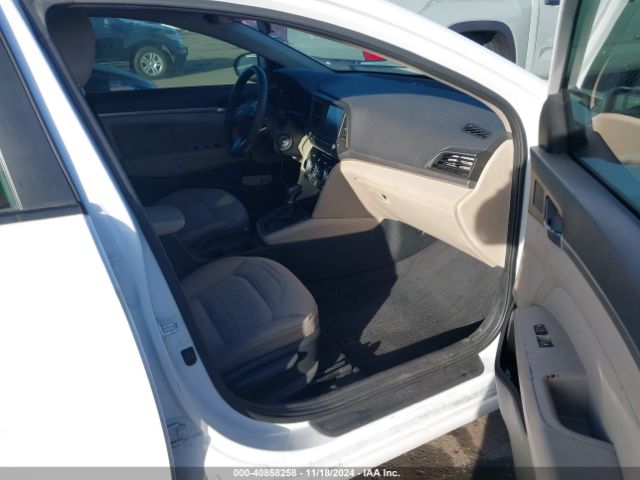 Photo 4 VIN: 5NPD84LF9KH456179 - HYUNDAI ELANTRA 