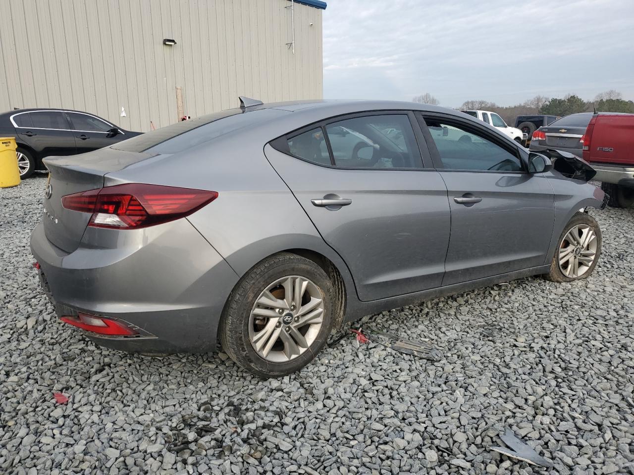 Photo 2 VIN: 5NPD84LF9KH468185 - HYUNDAI ELANTRA 