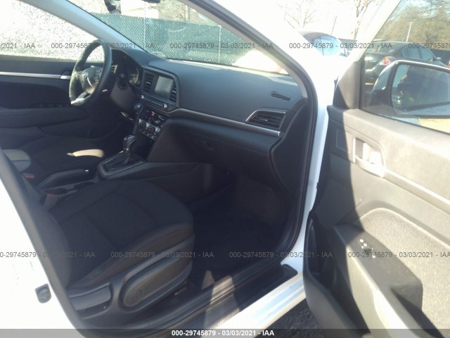 Photo 4 VIN: 5NPD84LF9LH526264 - HYUNDAI ELANTRA 