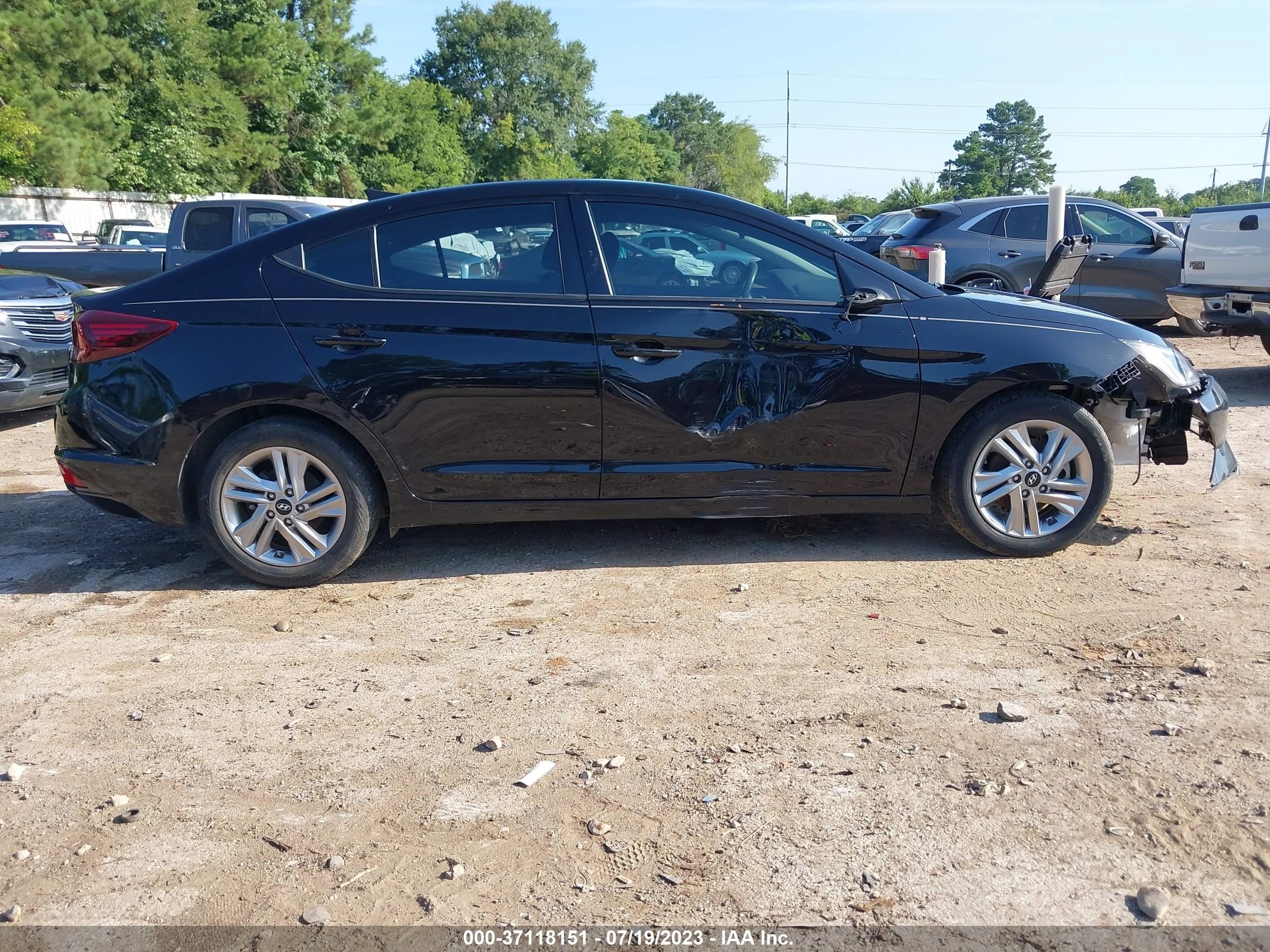 Photo 12 VIN: 5NPD84LF9LH530752 - HYUNDAI ELANTRA 