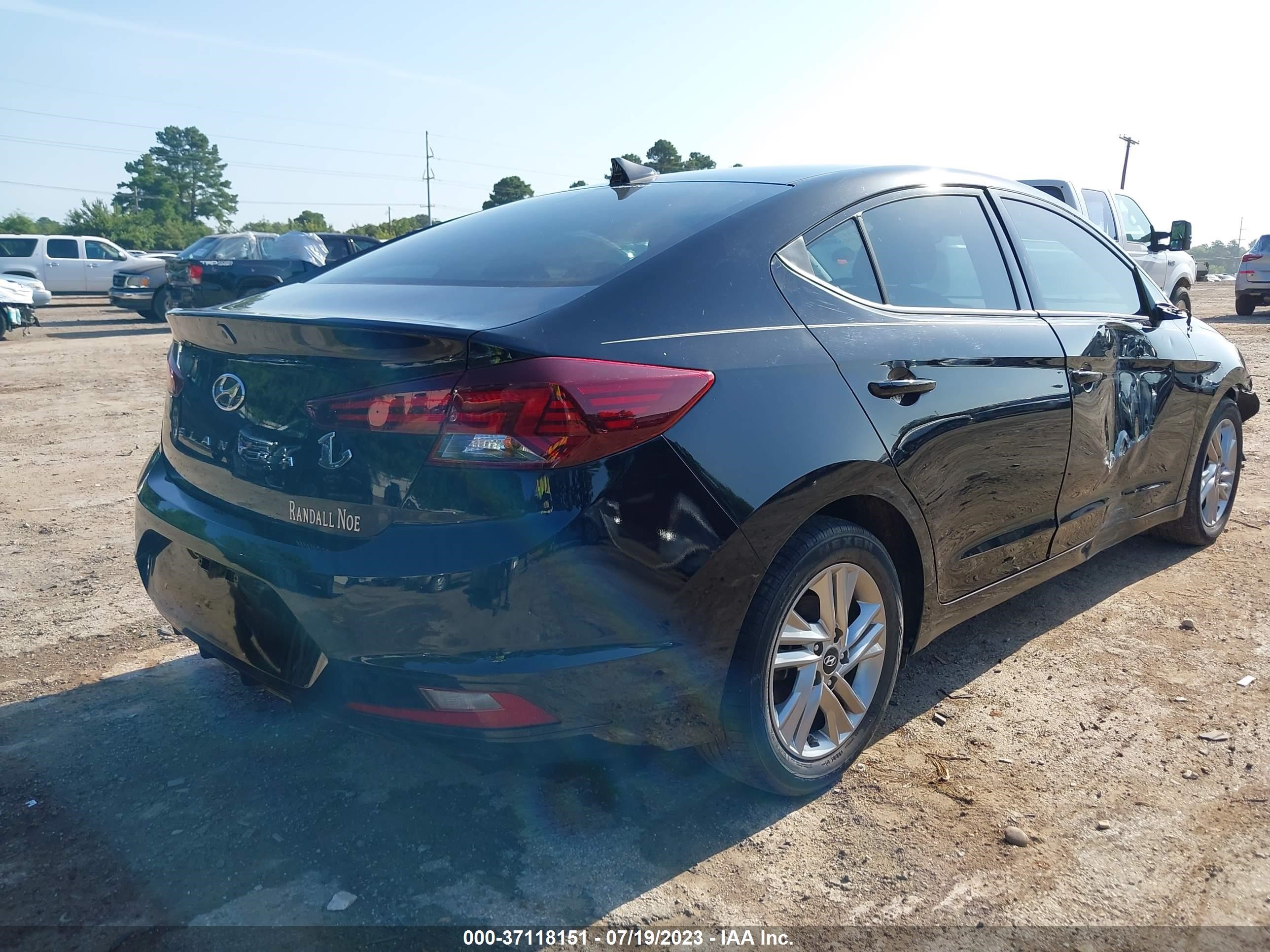 Photo 3 VIN: 5NPD84LF9LH530752 - HYUNDAI ELANTRA 