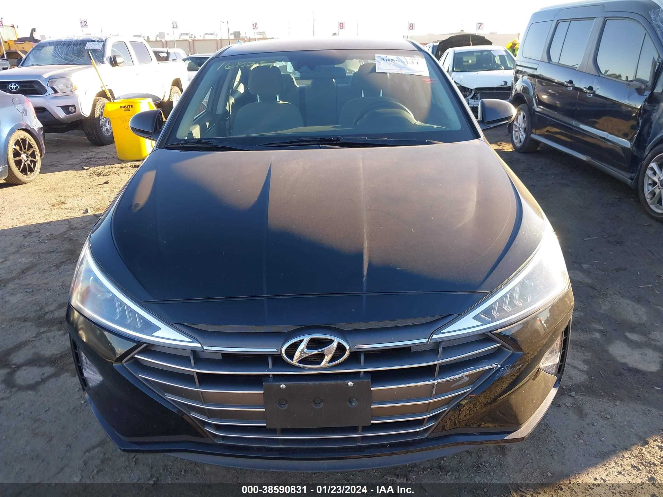 Photo 11 VIN: 5NPD84LF9LH546840 - HYUNDAI ELANTRA 