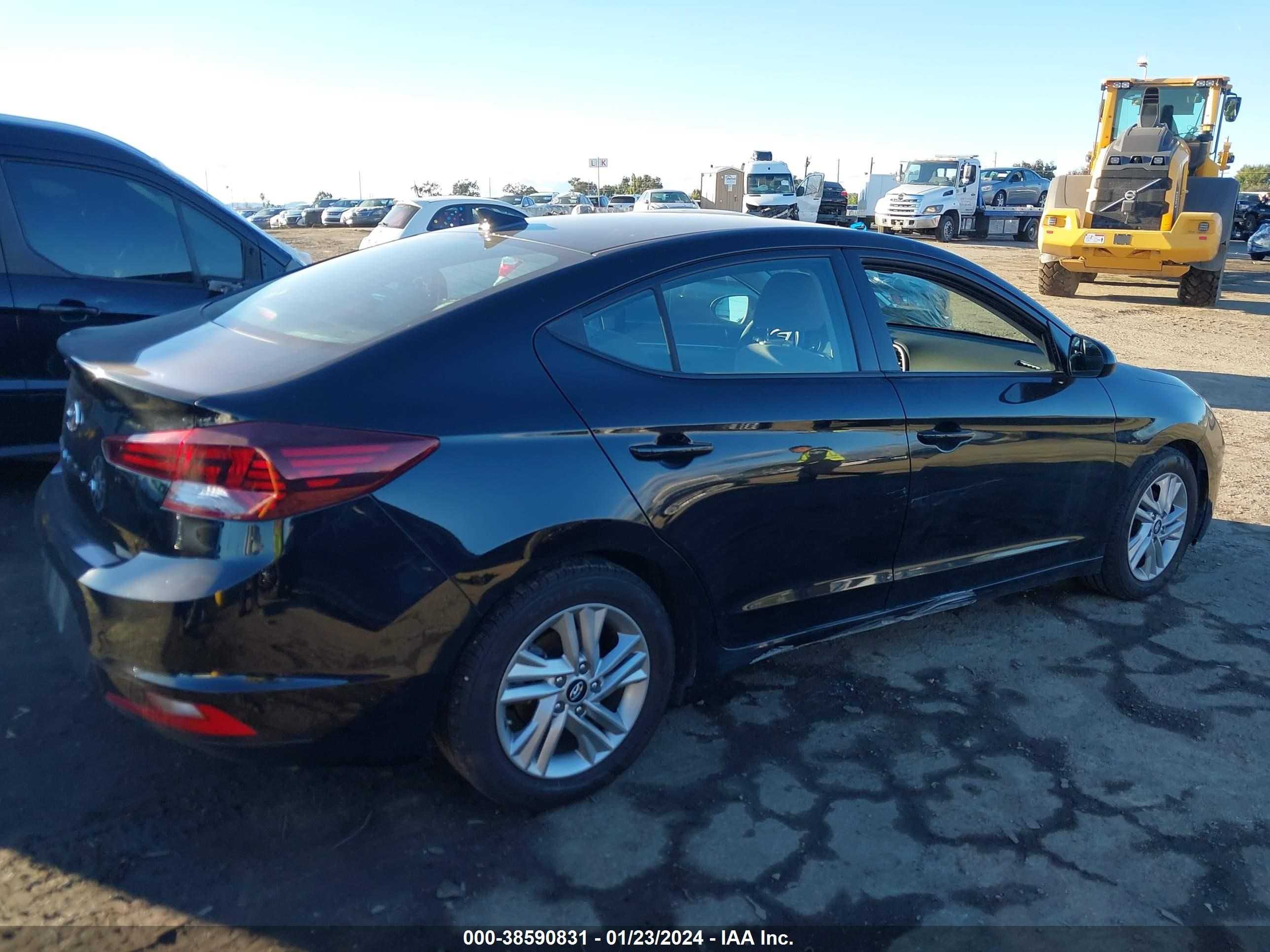 Photo 3 VIN: 5NPD84LF9LH546840 - HYUNDAI ELANTRA 