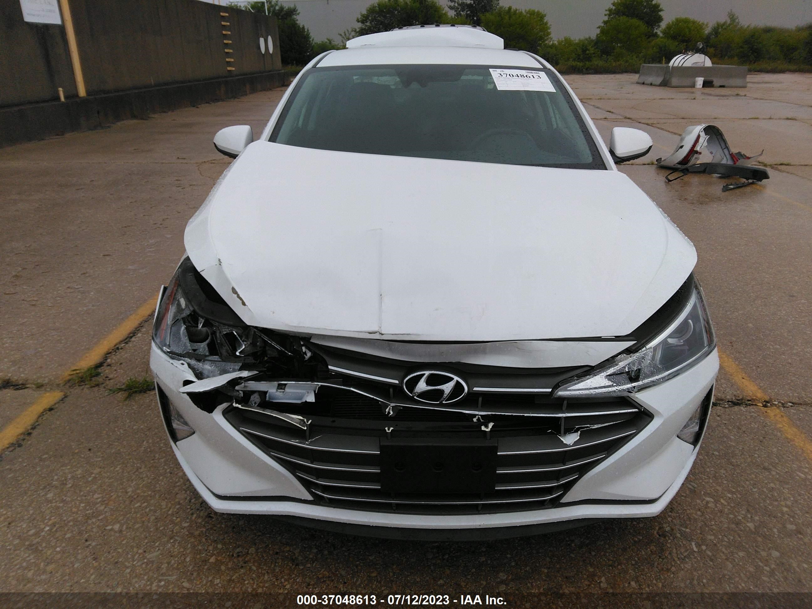 Photo 11 VIN: 5NPD84LF9LH558907 - HYUNDAI ELANTRA 