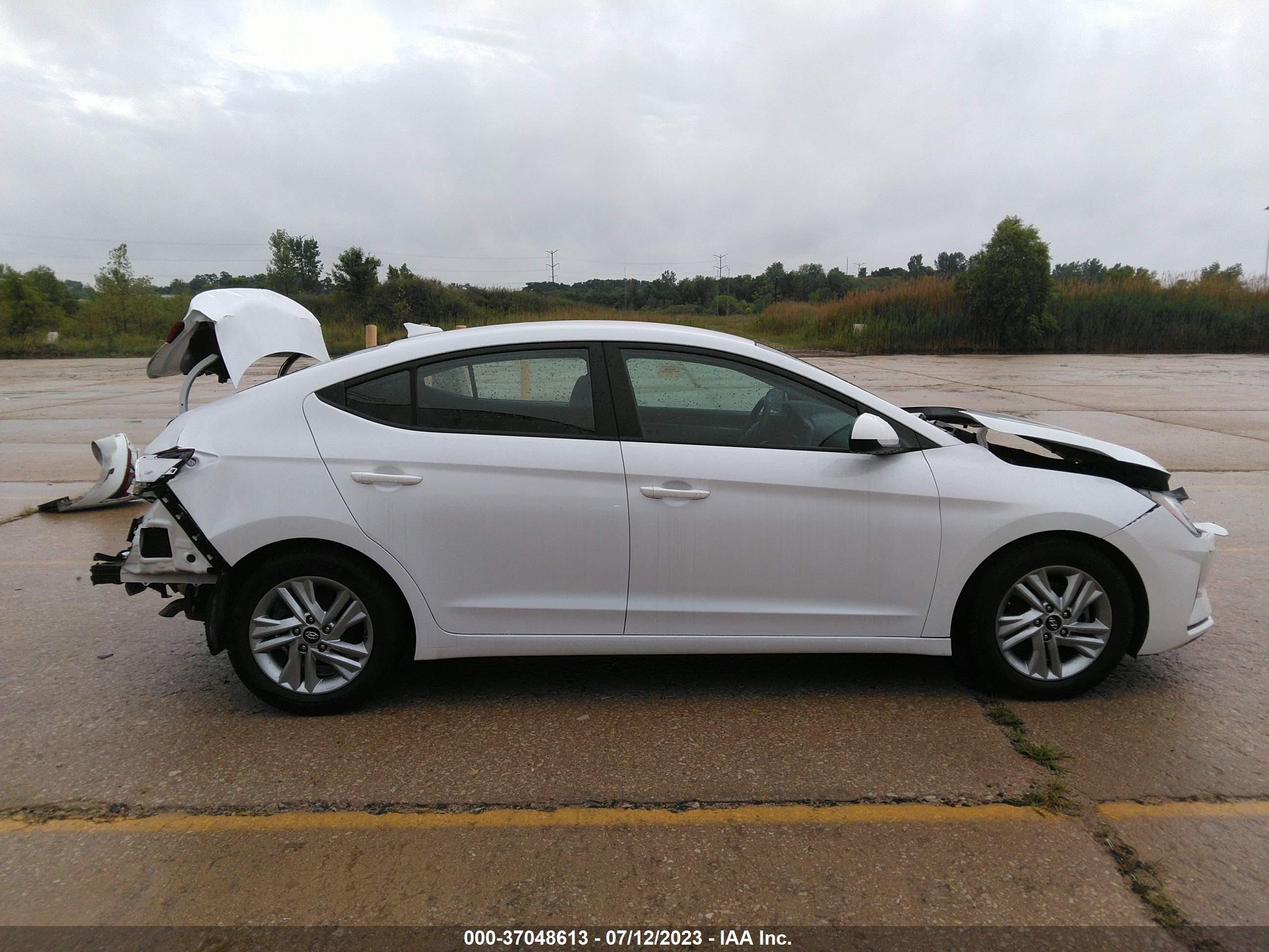 Photo 12 VIN: 5NPD84LF9LH558907 - HYUNDAI ELANTRA 