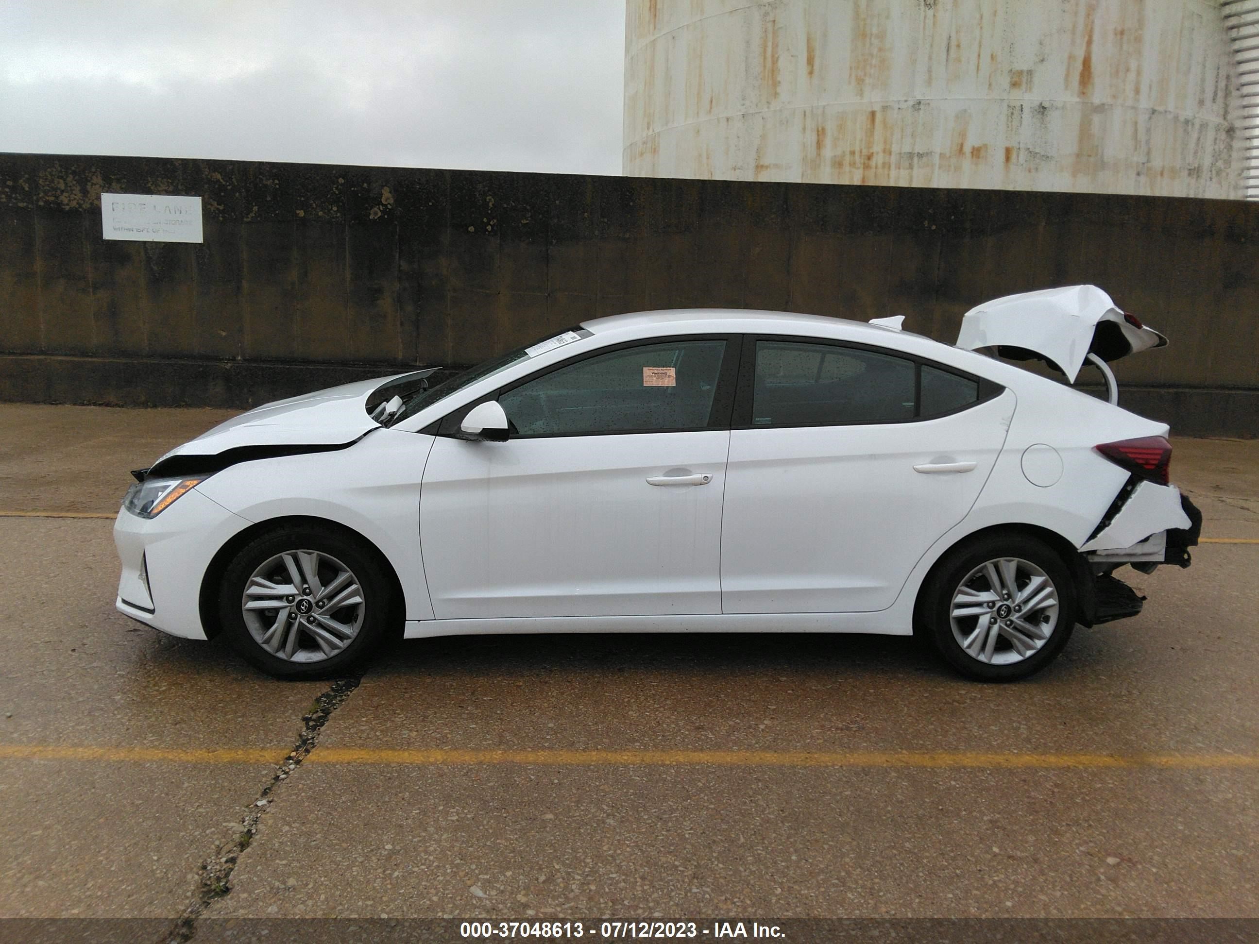 Photo 13 VIN: 5NPD84LF9LH558907 - HYUNDAI ELANTRA 