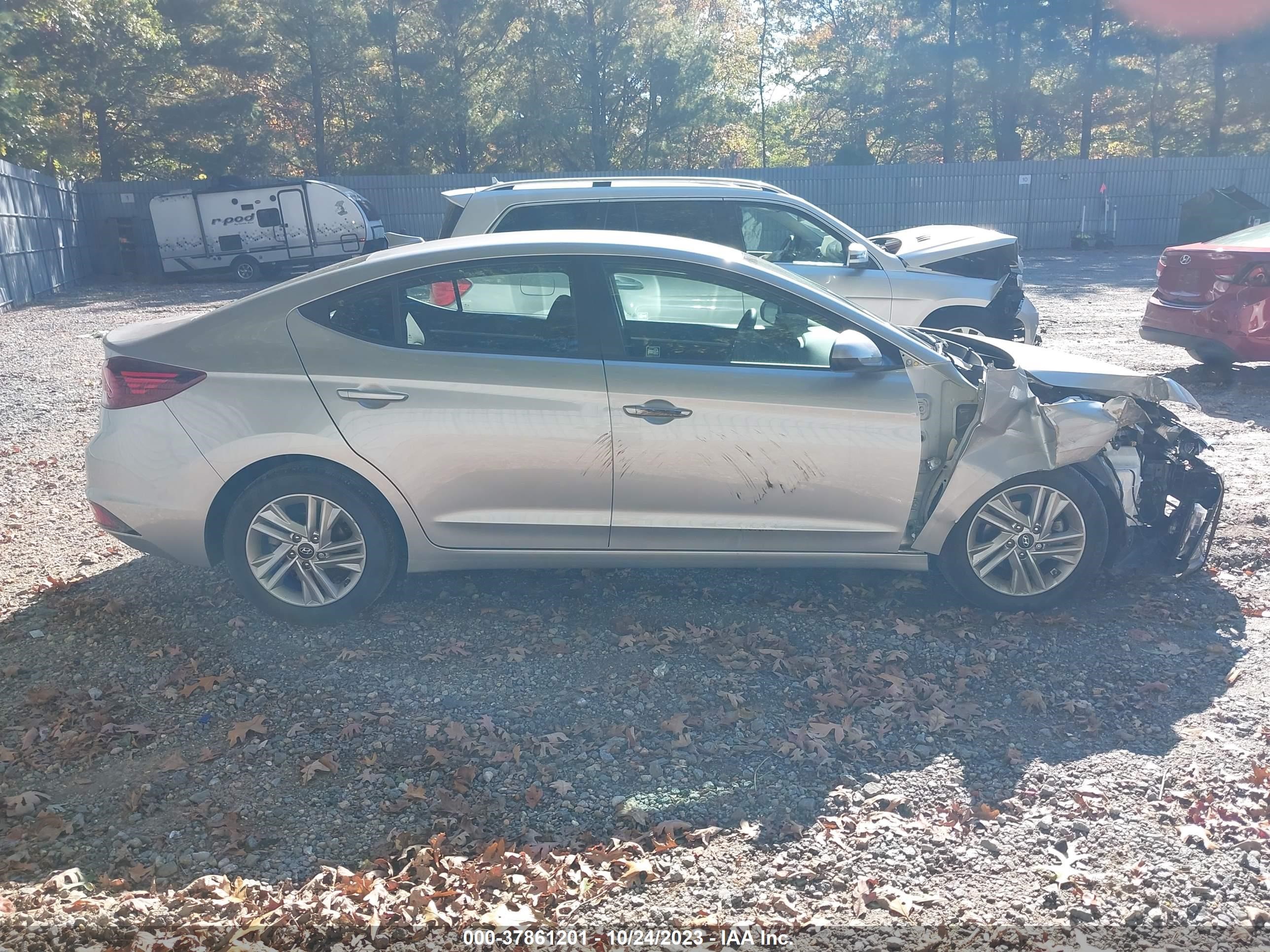 Photo 12 VIN: 5NPD84LF9LH592166 - HYUNDAI ELANTRA 