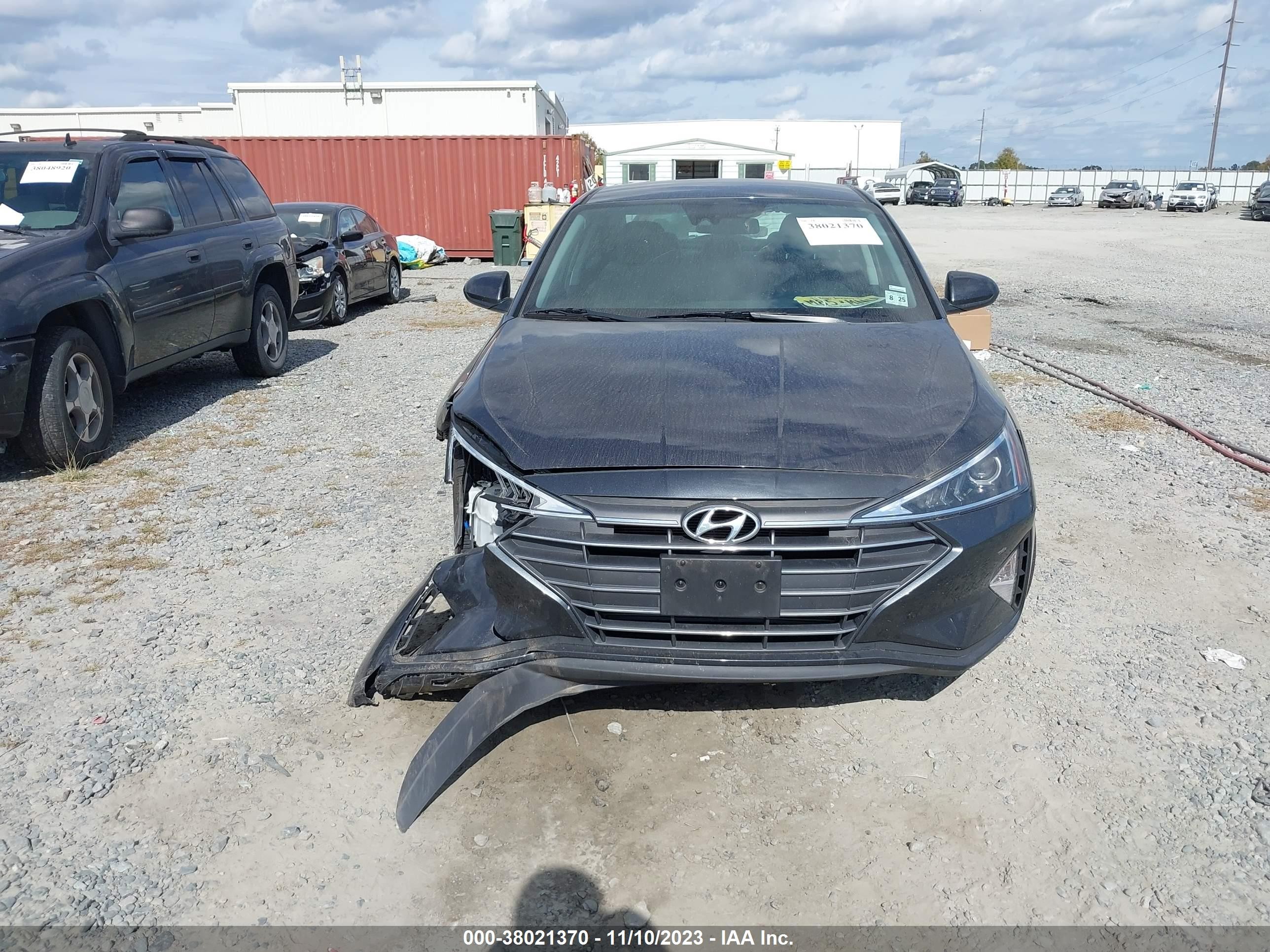 Photo 10 VIN: 5NPD84LF9LH613131 - HYUNDAI ELANTRA 