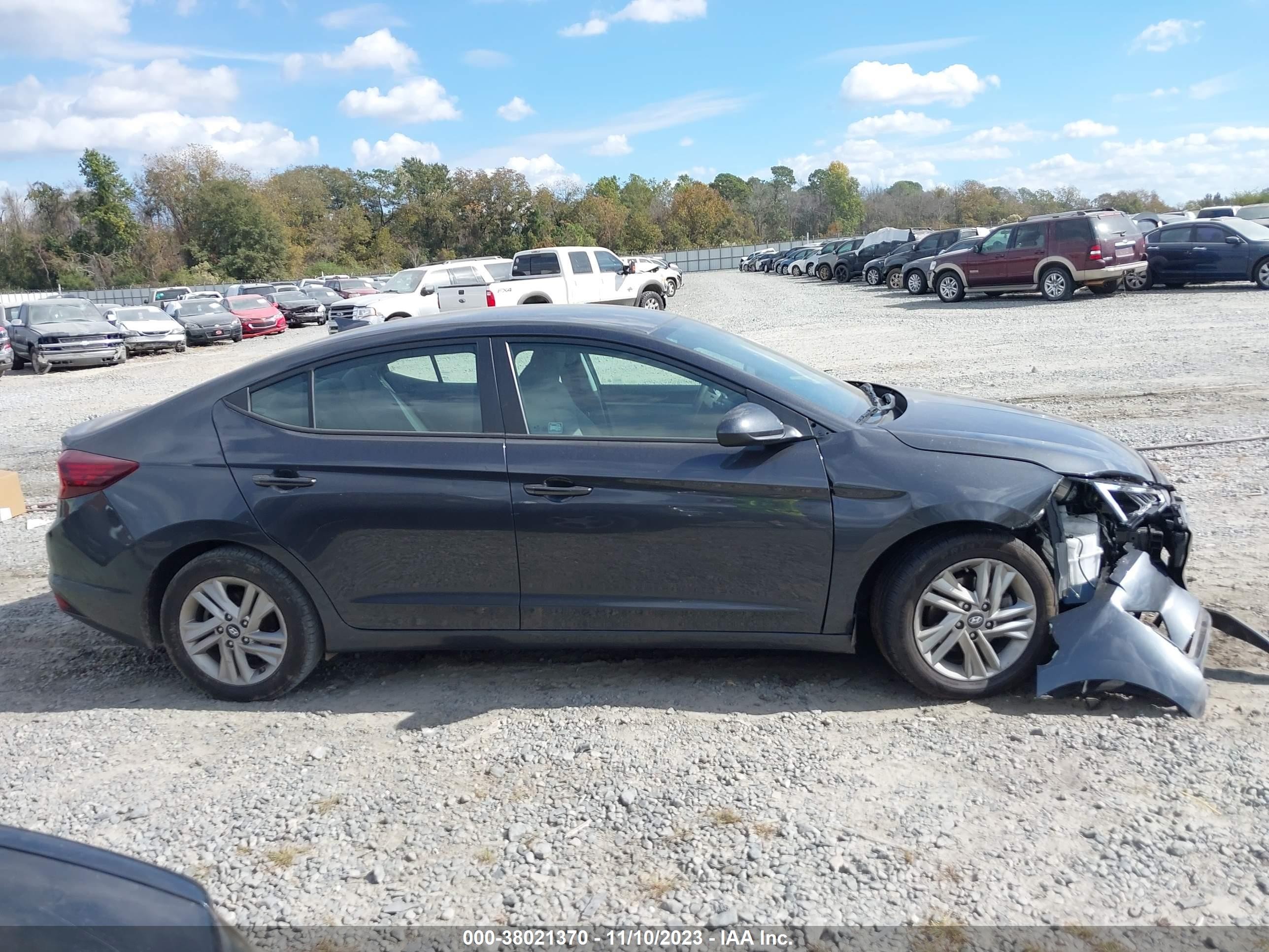 Photo 11 VIN: 5NPD84LF9LH613131 - HYUNDAI ELANTRA 