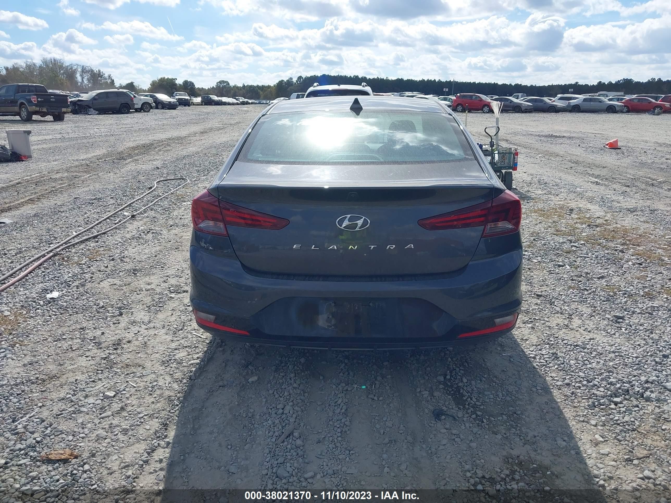 Photo 14 VIN: 5NPD84LF9LH613131 - HYUNDAI ELANTRA 