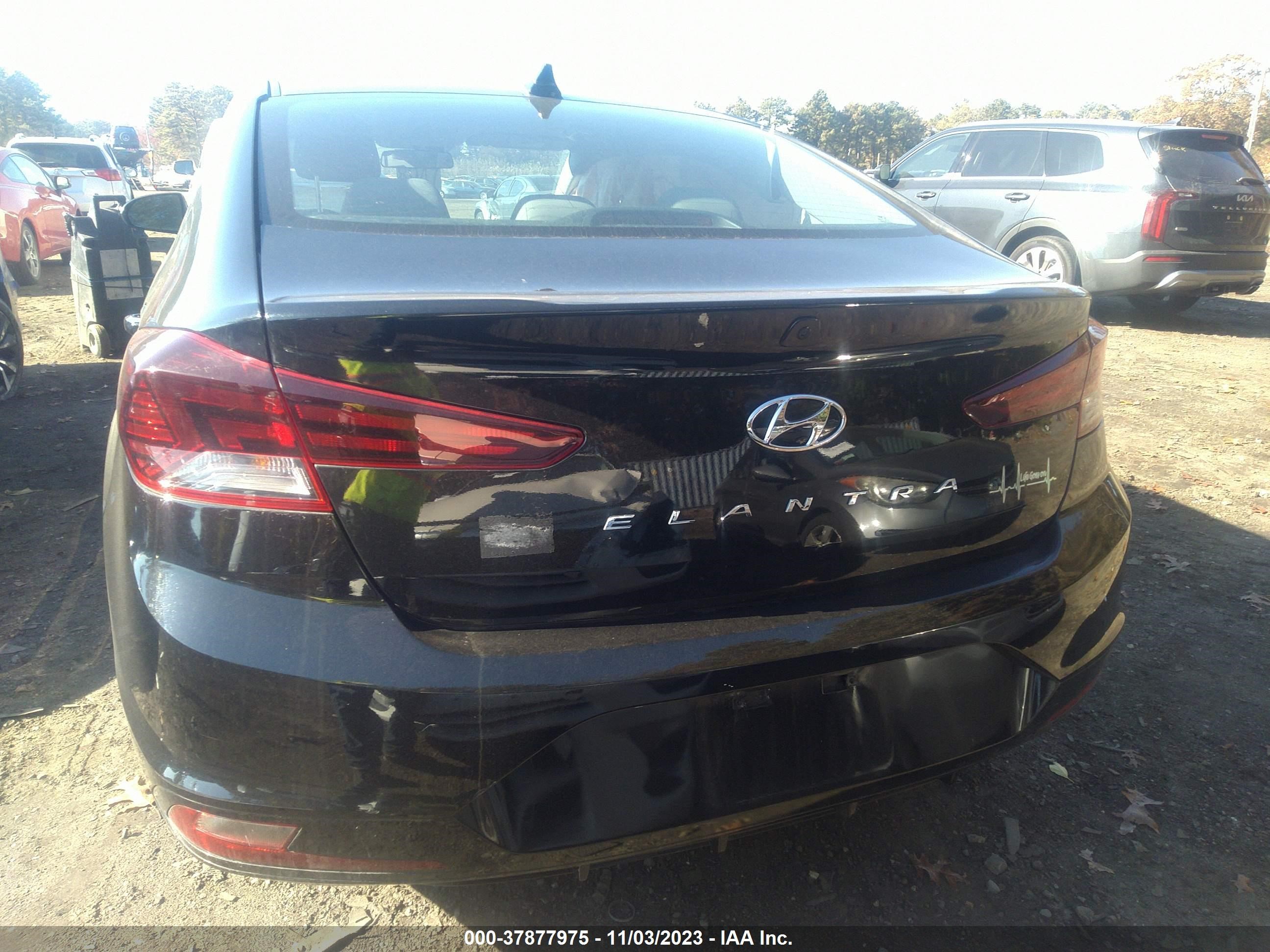 Photo 15 VIN: 5NPD84LF9LH628969 - HYUNDAI ELANTRA 