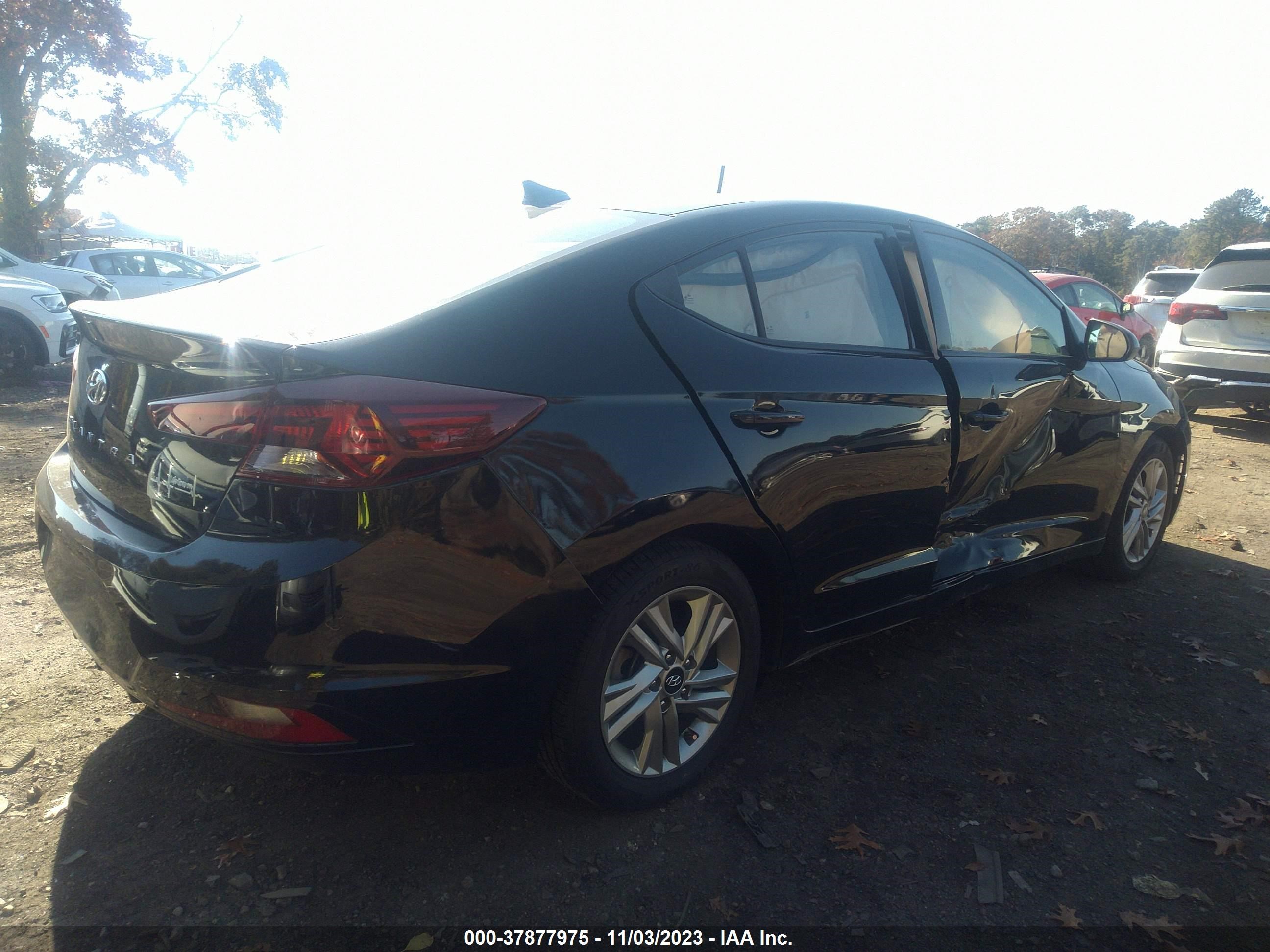 Photo 3 VIN: 5NPD84LF9LH628969 - HYUNDAI ELANTRA 