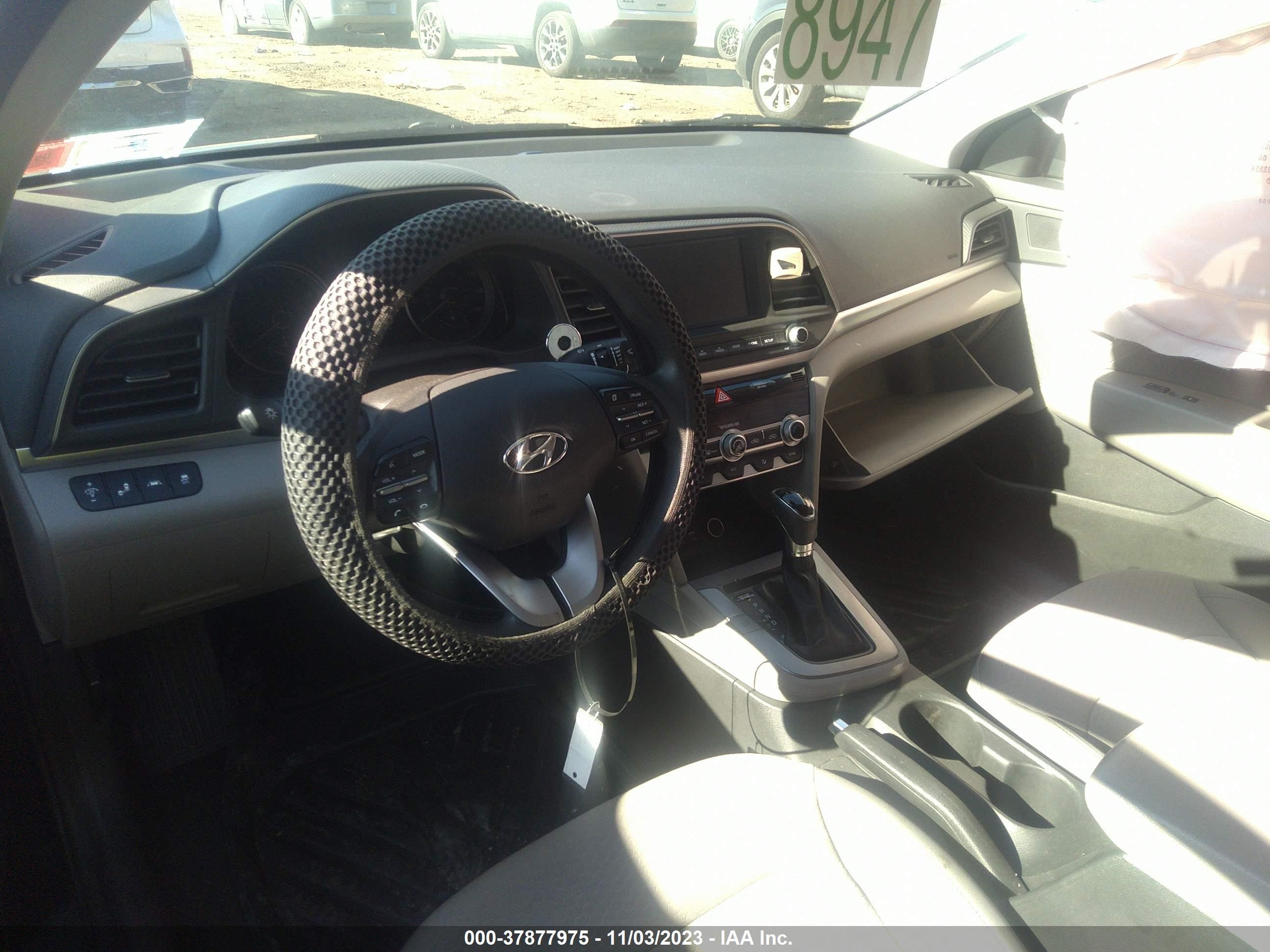 Photo 4 VIN: 5NPD84LF9LH628969 - HYUNDAI ELANTRA 