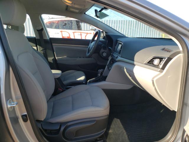 Photo 4 VIN: 5NPD84LFXHH002452 - HYUNDAI ELANTRA SE 