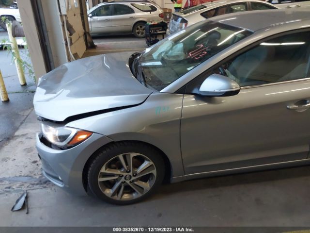 Photo 5 VIN: 5NPD84LFXHH005433 - HYUNDAI ELANTRA 