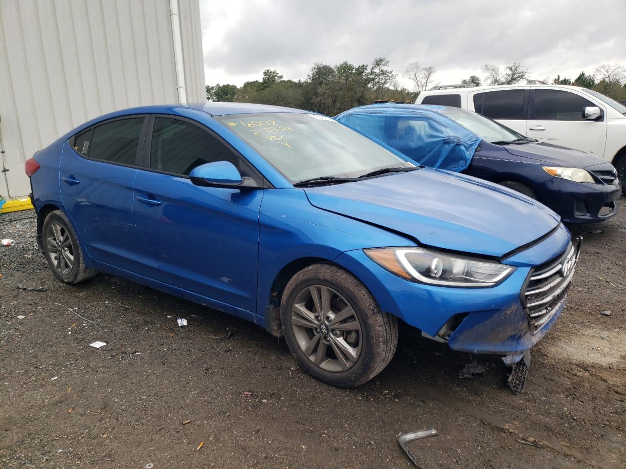 Photo 3 VIN: 5NPD84LFXHH009613 - HYUNDAI ELANTRA 