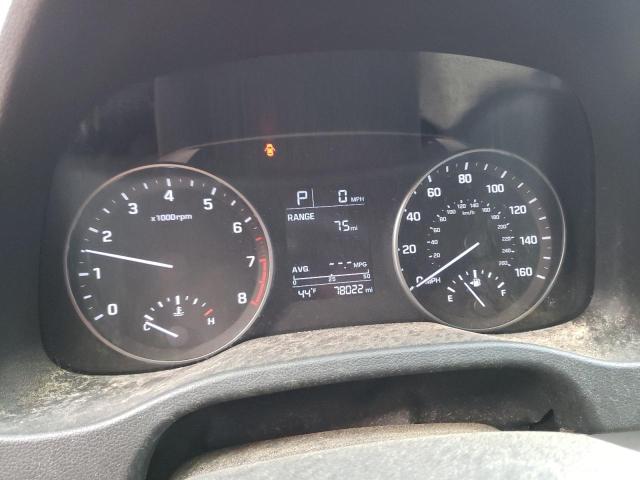 Photo 8 VIN: 5NPD84LFXHH011376 - HYUNDAI ELANTRA SE 