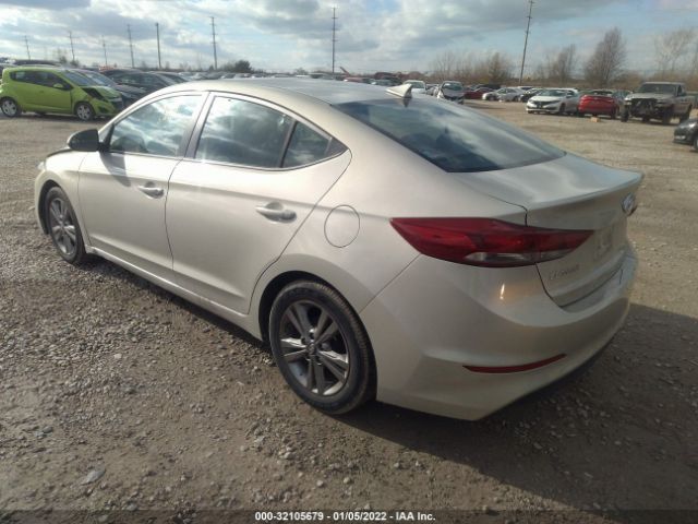 Photo 2 VIN: 5NPD84LFXHH021471 - HYUNDAI ELANTRA 