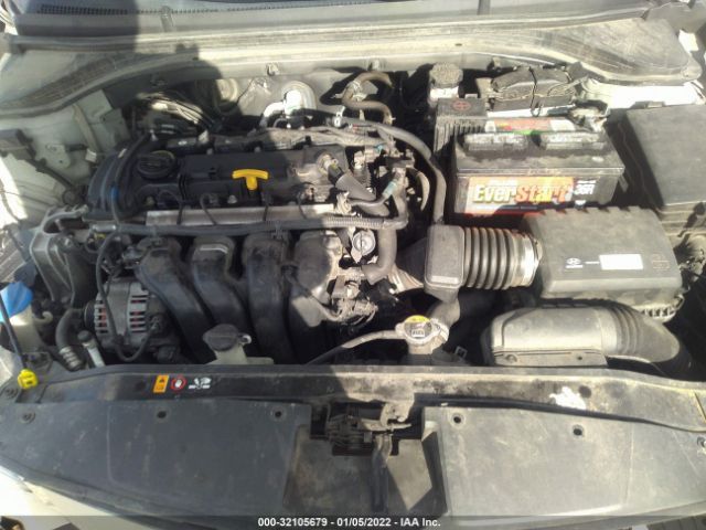 Photo 9 VIN: 5NPD84LFXHH021471 - HYUNDAI ELANTRA 