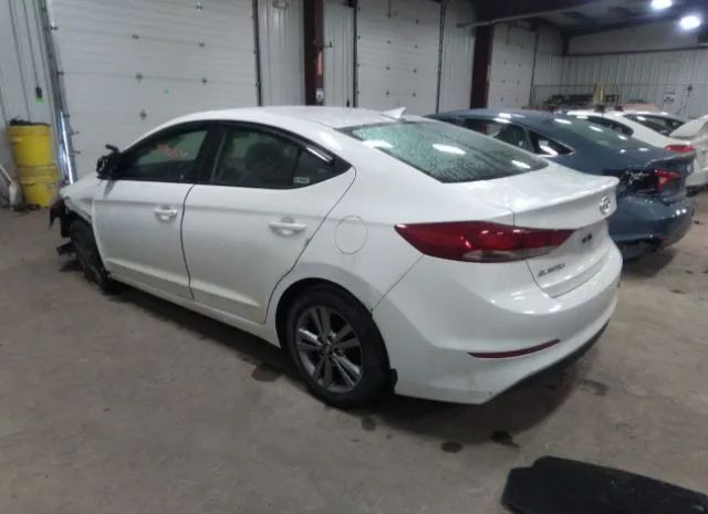 Photo 2 VIN: 5NPD84LFXHH028081 - HYUNDAI ELANTRA 