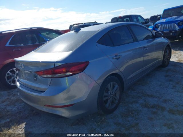 Photo 3 VIN: 5NPD84LFXHH034558 - HYUNDAI ELANTRA 