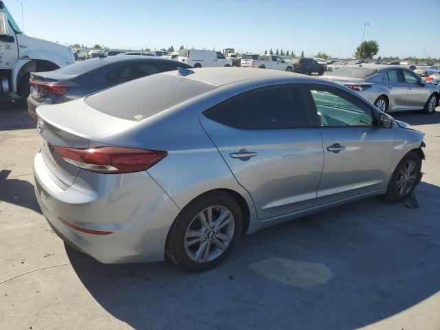 Photo 2 VIN: 5NPD84LFXHH041719 - HYUNDAI ELANTRA 