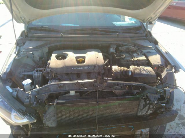 Photo 9 VIN: 5NPD84LFXHH042496 - HYUNDAI ELANTRA 