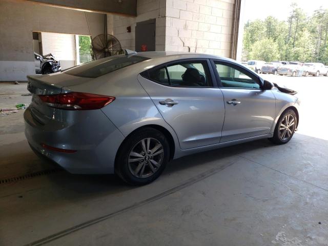 Photo 2 VIN: 5NPD84LFXHH042630 - HYUNDAI ELANTRA 