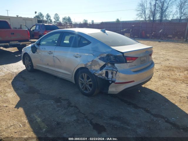 Photo 2 VIN: 5NPD84LFXHH042997 - HYUNDAI ELANTRA 