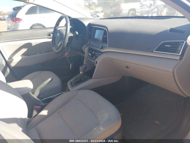 Photo 4 VIN: 5NPD84LFXHH042997 - HYUNDAI ELANTRA 