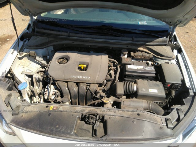 Photo 9 VIN: 5NPD84LFXHH060707 - HYUNDAI ELANTRA 