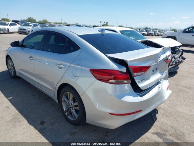 Photo 2 VIN: 5NPD84LFXHH062957 - HYUNDAI ELANTRA 