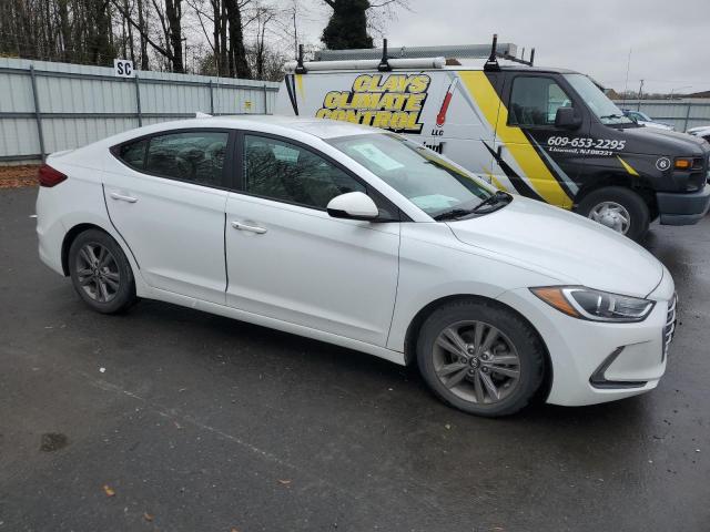 Photo 3 VIN: 5NPD84LFXHH063686 - HYUNDAI ELANTRA 