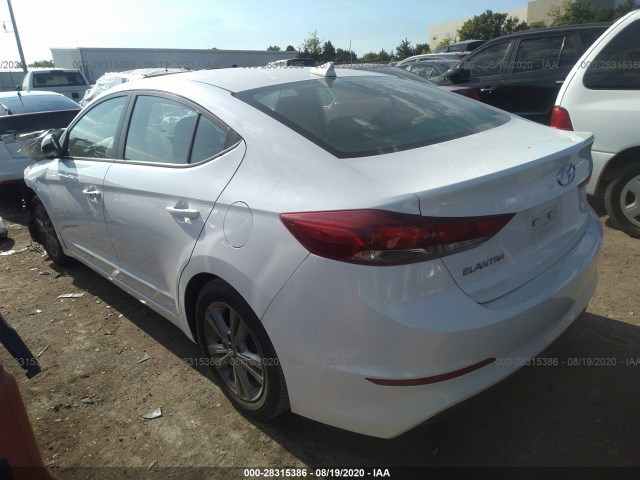 Photo 2 VIN: 5NPD84LFXHH072677 - HYUNDAI ELANTRA 