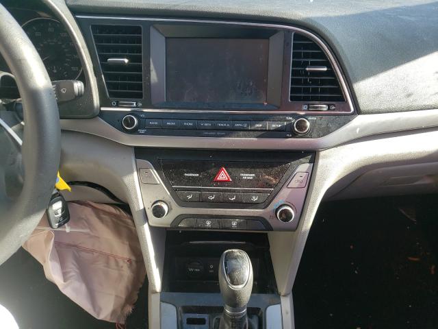 Photo 8 VIN: 5NPD84LFXHH077832 - HYUNDAI ELANTRA SE 