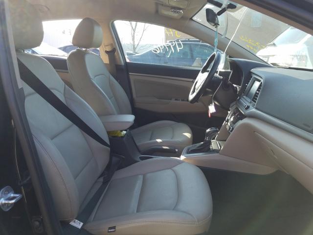 Photo 4 VIN: 5NPD84LFXHH093688 - HYUNDAI ELANTRA 