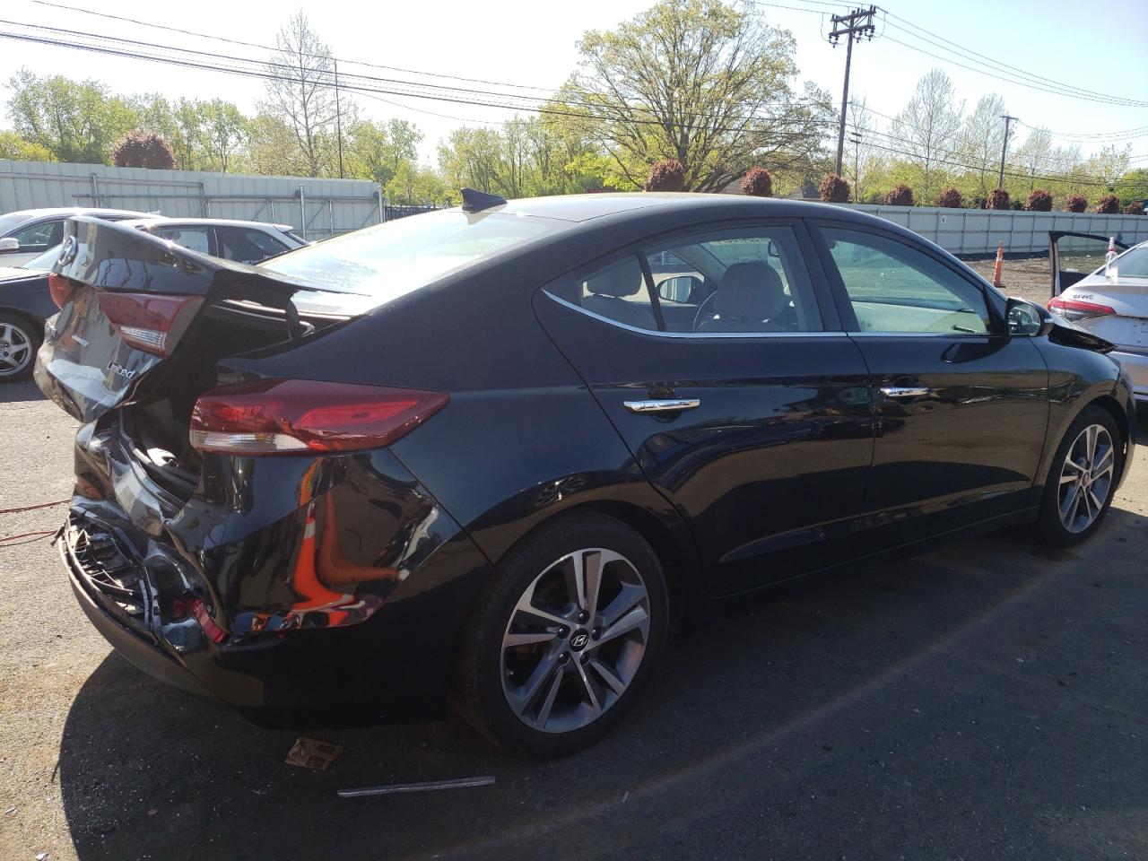 Photo 2 VIN: 5NPD84LFXHH094176 - HYUNDAI ELANTRA 