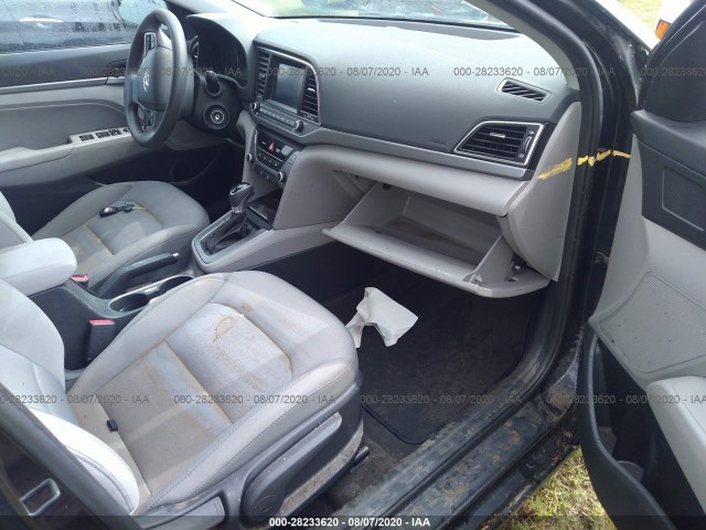 Photo 4 VIN: 5NPD84LFXHH107380 - HYUNDAI ELANTRA 