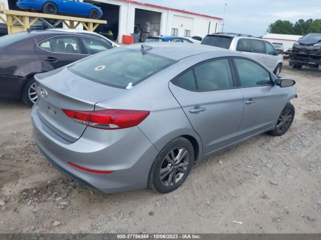 Photo 3 VIN: 5NPD84LFXHH107508 - HYUNDAI ELANTRA 