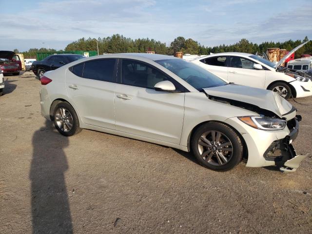 Photo 3 VIN: 5NPD84LFXHH114734 - HYUNDAI ELANTRA SE 