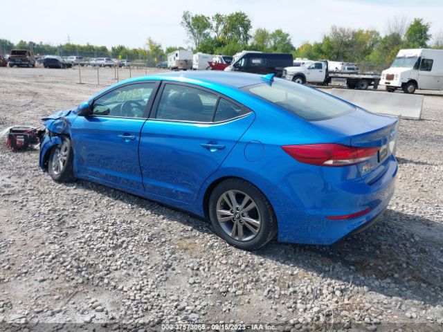 Photo 2 VIN: 5NPD84LFXHH114913 - HYUNDAI ELANTRA 