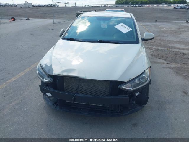 Photo 5 VIN: 5NPD84LFXHH134479 - HYUNDAI ELANTRA 