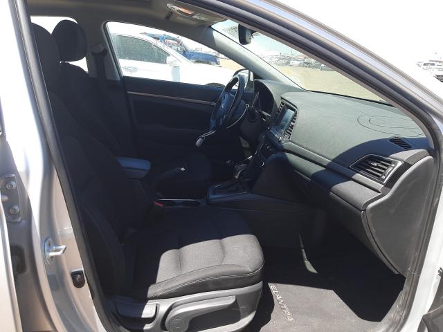 Photo 4 VIN: 5NPD84LFXHH136698 - HYUNDAI ELANTRA SE 