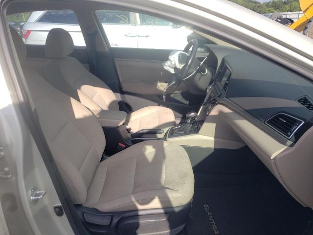 Photo 4 VIN: 5NPD84LFXHH143392 - HYUNDAI ELANTRA SE 