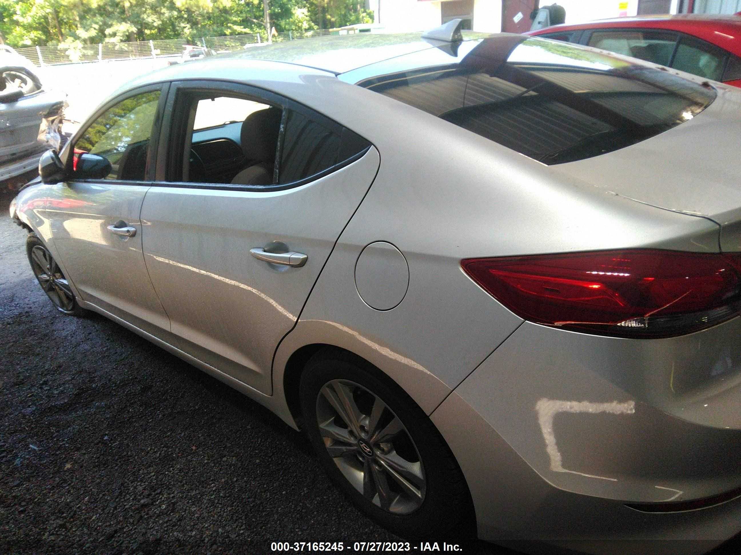 Photo 12 VIN: 5NPD84LFXHH157048 - HYUNDAI ELANTRA 