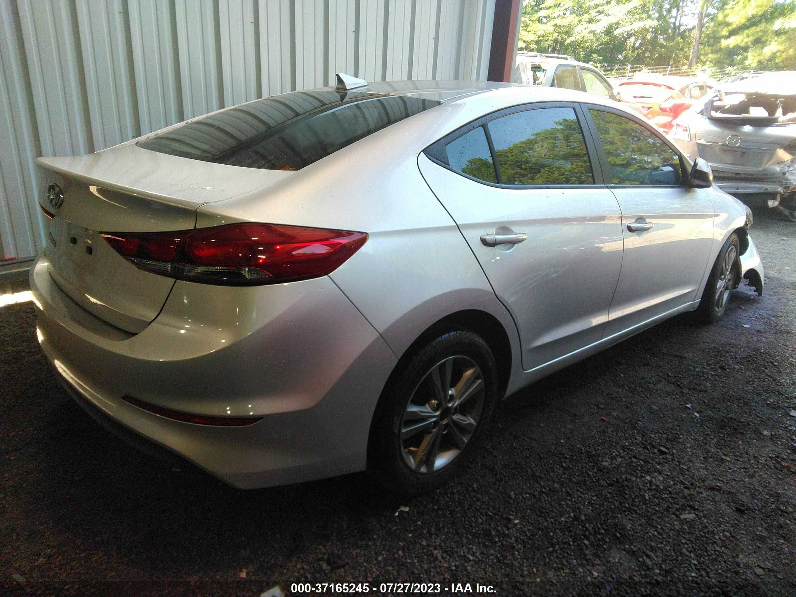 Photo 3 VIN: 5NPD84LFXHH157048 - HYUNDAI ELANTRA 