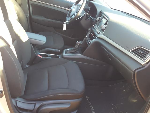 Photo 4 VIN: 5NPD84LFXHH167451 - HYUNDAI ELANTRA SE 